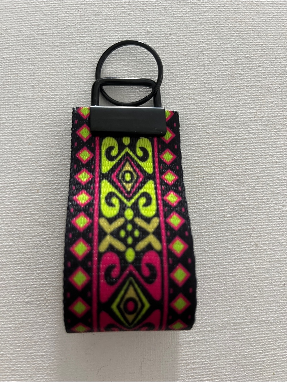 6 pc. Vibrant Patterned Purse Backpack Tassels Mini Key Fobs Gifts Fundraising - Picture 6 of 11